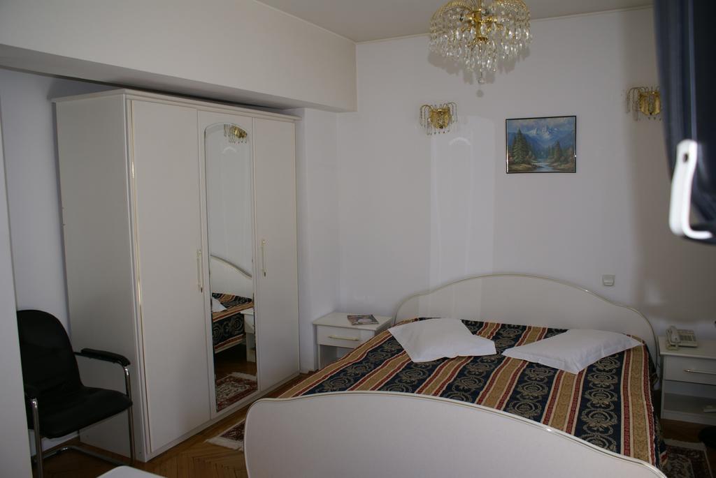 Pensiunea Helvetia Bucharest Room photo